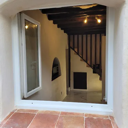 Tour Casella Semesterbostad